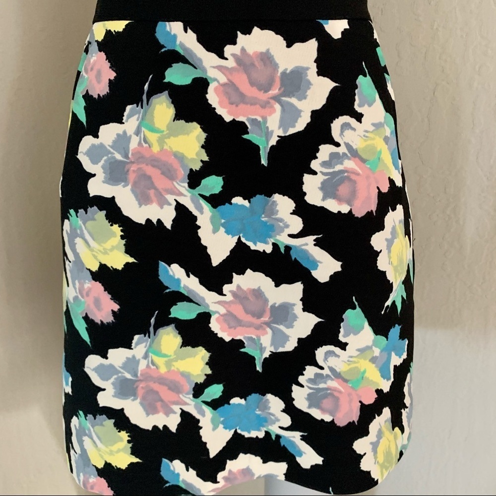 OASIS Floral Crepe Colorful Mini Skirt - Picture 12 of 14